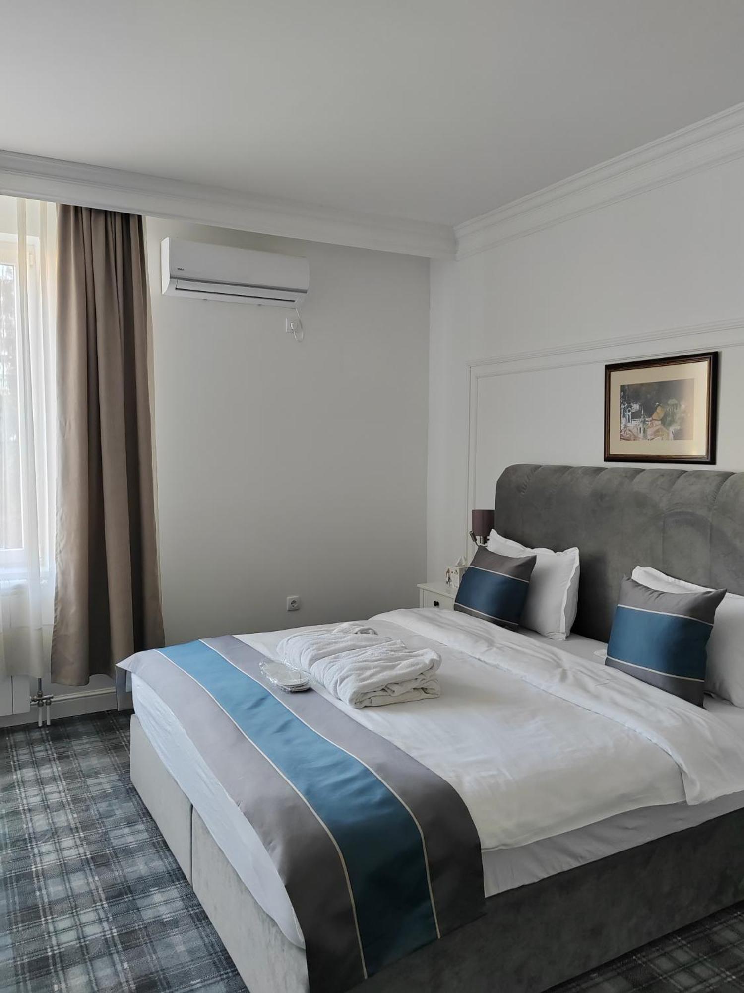 Hotel Mio City Kula Esterno foto